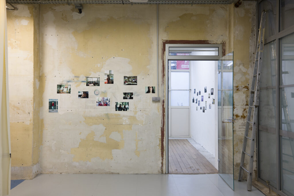 Elein Fleiss Vent noir installation view